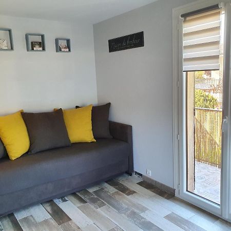 Studio Acces Direct A La Plage La Londe-les-Maures Dış mekan fotoğraf