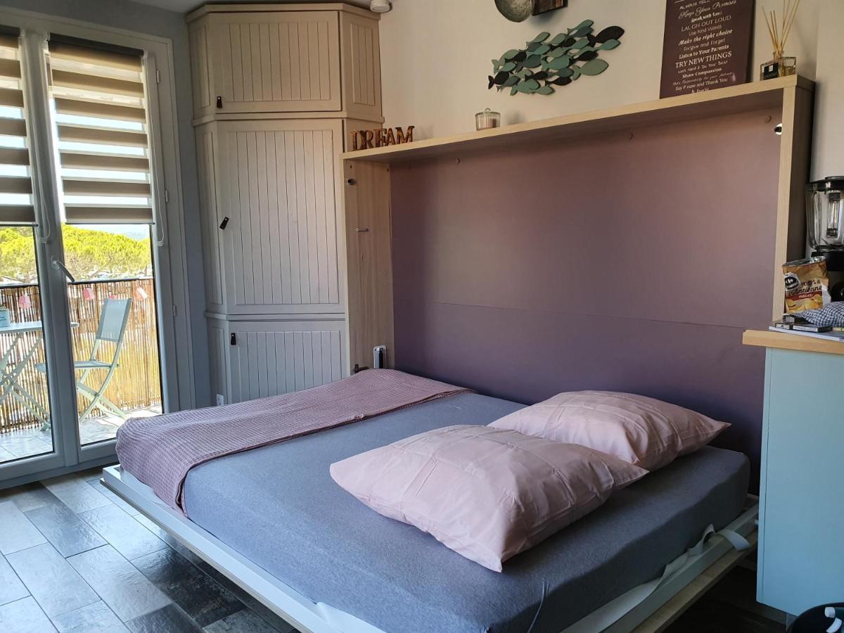 Studio Acces Direct A La Plage La Londe-les-Maures Dış mekan fotoğraf