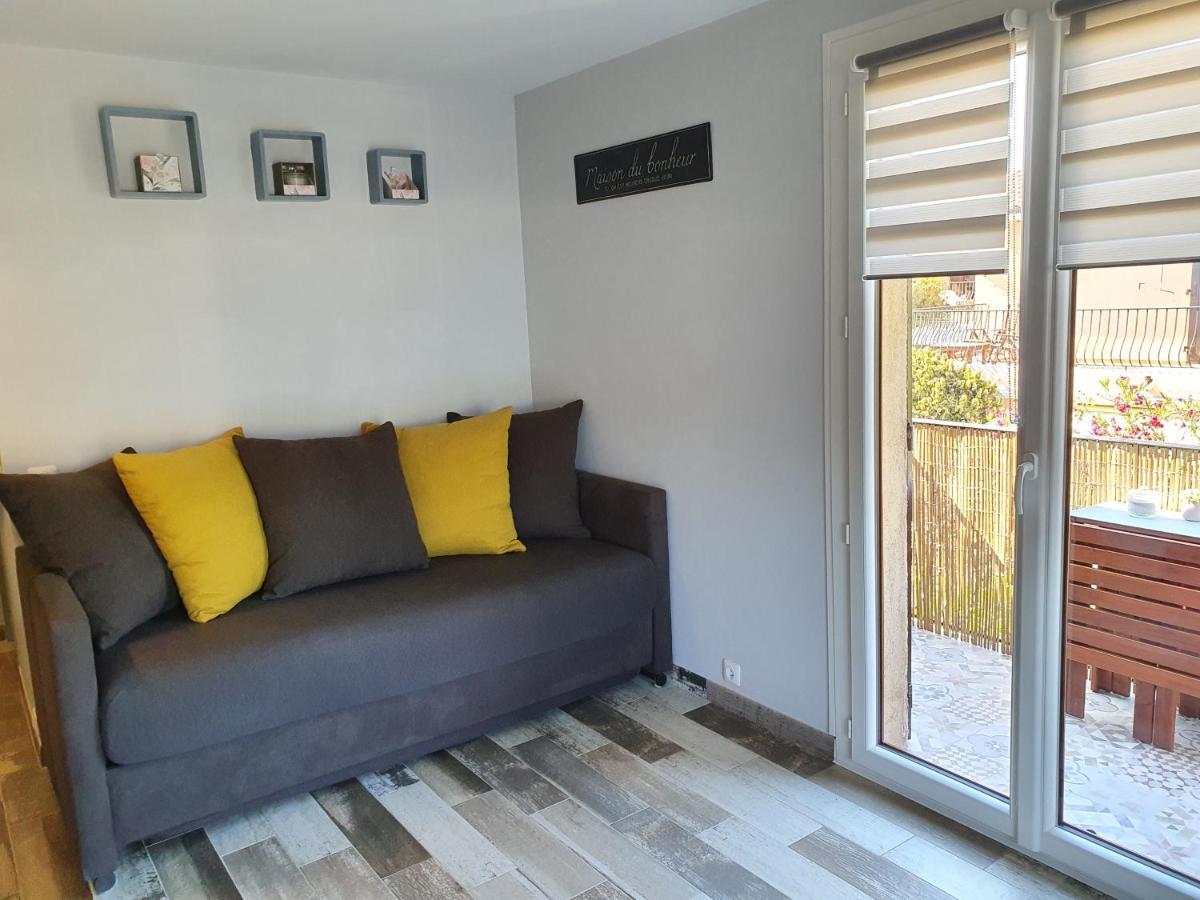 Studio Acces Direct A La Plage La Londe-les-Maures Dış mekan fotoğraf